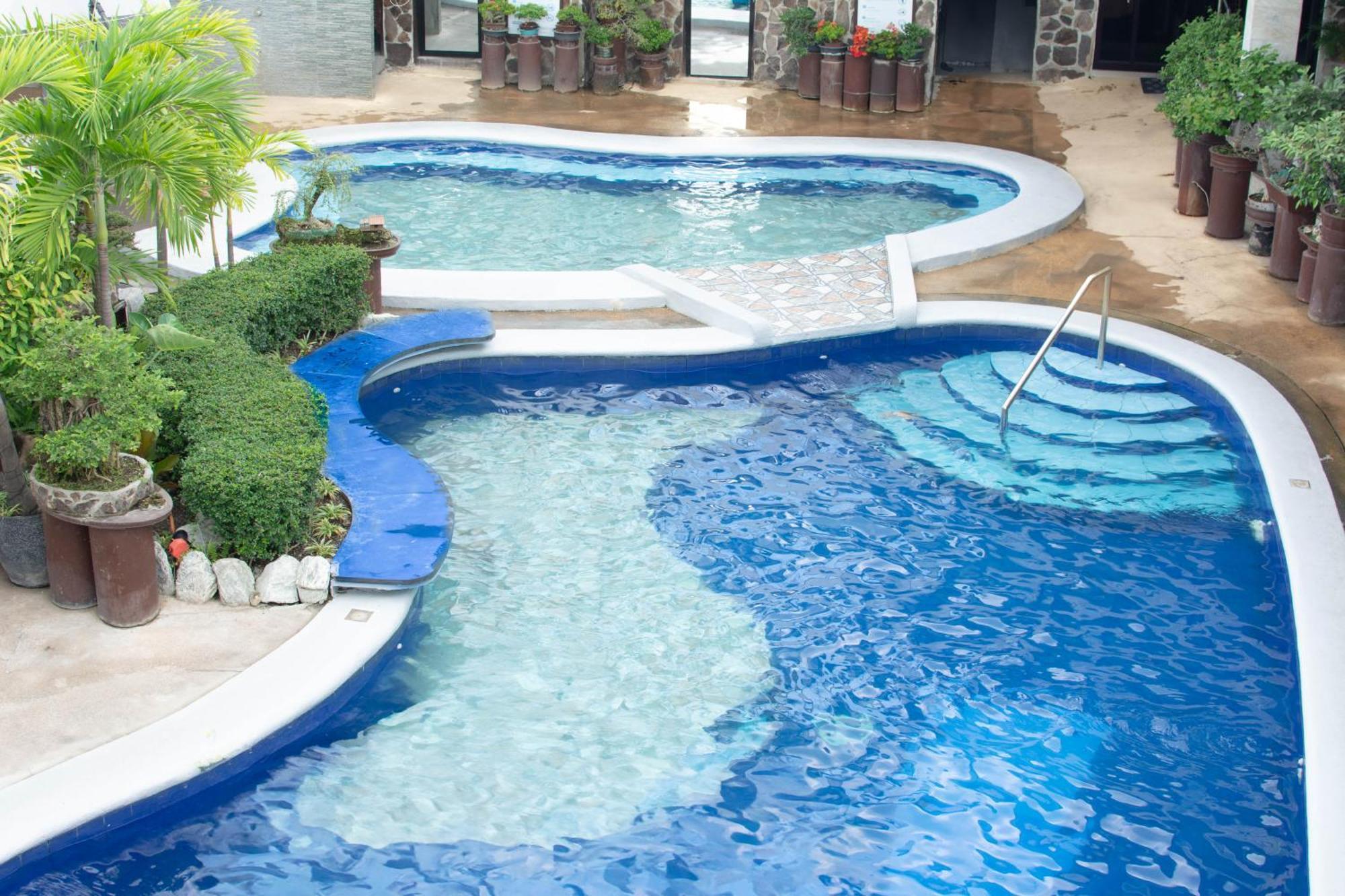 Vincent Resort Hotel Angeles Exterior foto